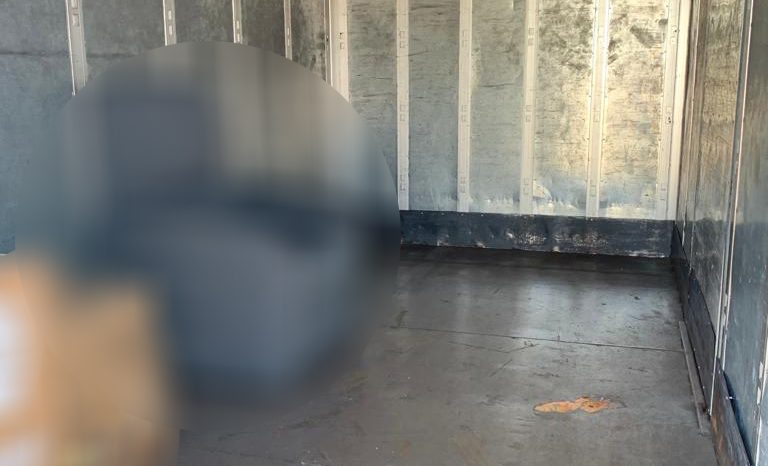 13° CASSA IN ALLUMINIO CON PORTE POSTERIORI 4.30 X 2.20 X 2.35 completo