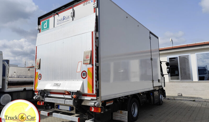 RIF.1322 RENAULT TRUCKS D – 2022 – FURGONE ISOTERMICO CON GRUPPO FRIGO E SPONDA A BATTENTE DHOLLANDIA DA 20 Q.LI – ATP FRC 03/2028 – EURO 6 completo