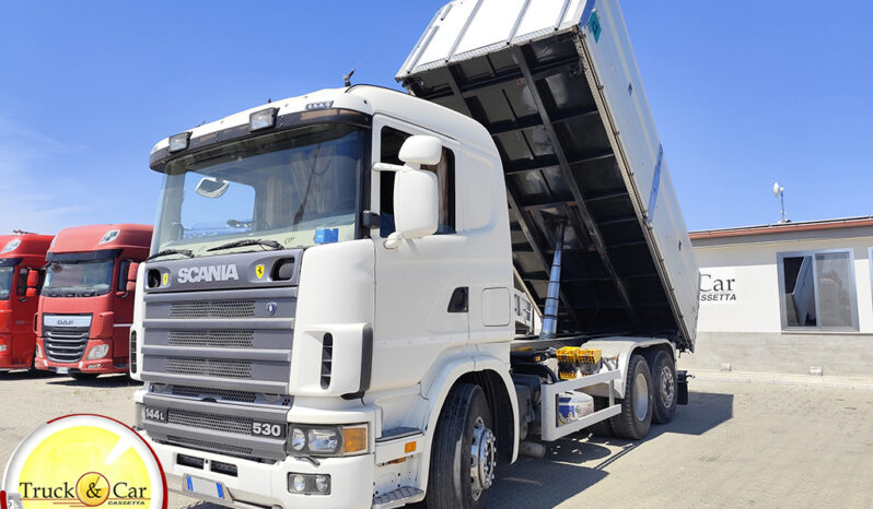 SCANIA 144 L 530 – 1999 – CASSONE RIBALTABILE TRILATERALE – EURO 2 completo