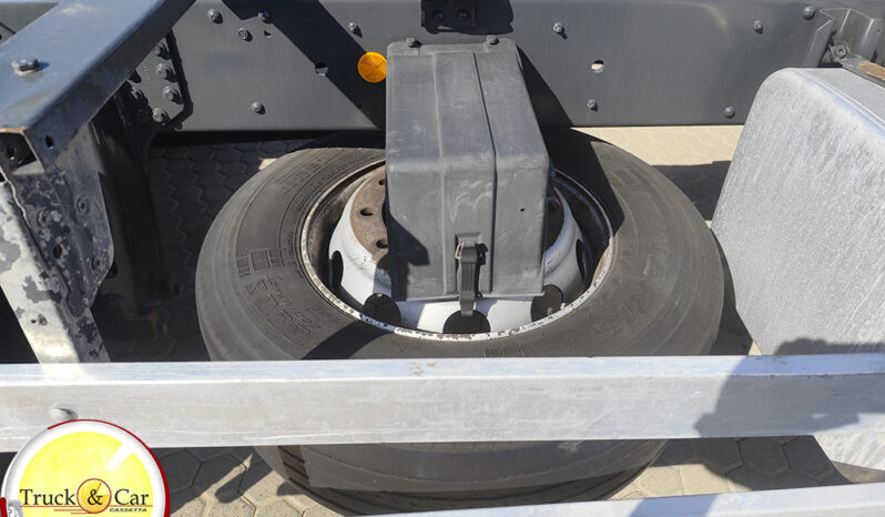 RIF.1380 IVECO EUROCARGO 180 E 30 – 2012 – TELAIO PORTA CONTAINERS CON SPONDA RETRATTILE DAUTEL DA 20 Q.LI – EURO 5 completo