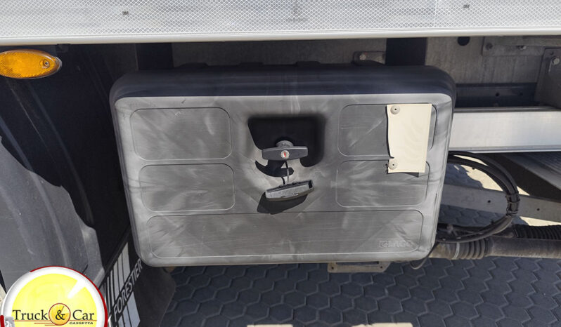 RIF.1390 IVECO EUROCARGO 190E280L – 2016 – ISOTERMICO FRIGO CON SPONDA CARICATRICE RETRATTILE DHOLLANDIA DA 20 Q.LI – EURO 6 completo