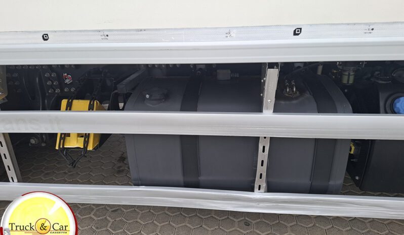 RIF.1398 RENAULT D WIDE 18 – 2017 – FURGONE ISOTERMICO CON FRIGO ATP FRC 04/2029 – SPONDA RETRATTILE ANTEO DA 22 Q.LI – EURO 6 completo